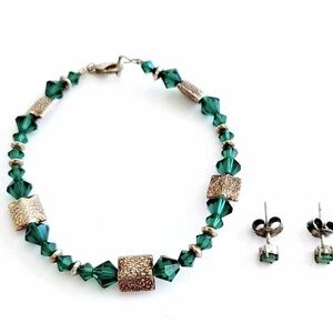 Vintage May Birthstone Green Crystal Beads Bracelet & Stud Earrings Set